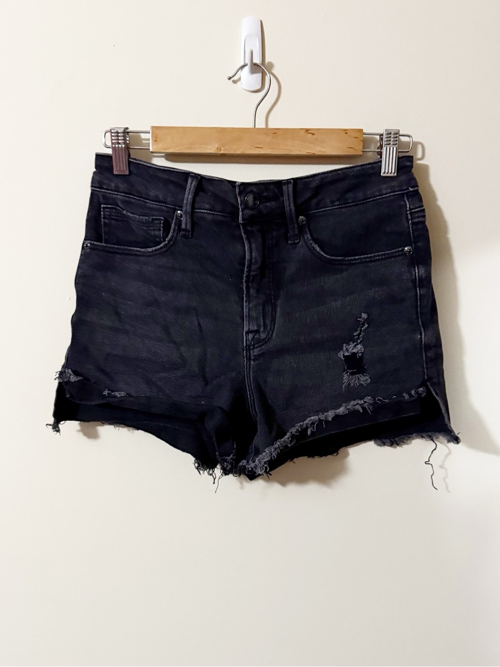Good American Black Distressed Denim Shorts Size 4 / 27 Summer Womens